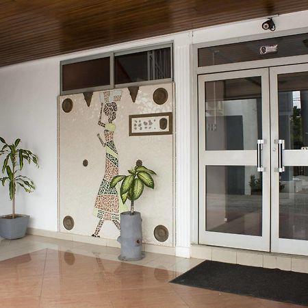 East Legon Guest Lodge Madina Exterior foto